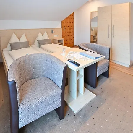 Hotel Sonnfeld 3*
