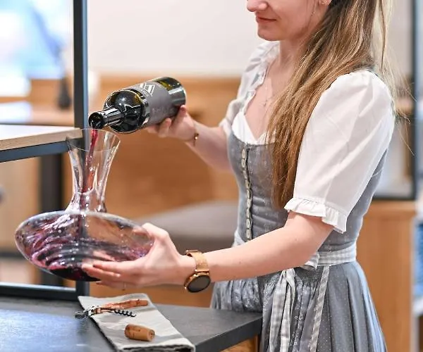 Hotel Sonnfeld Hotel 4*