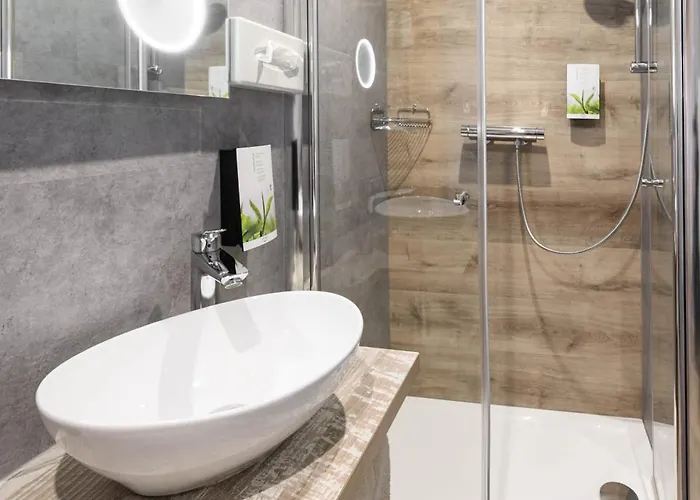 Hotel Sonnfeld Hotel 4*